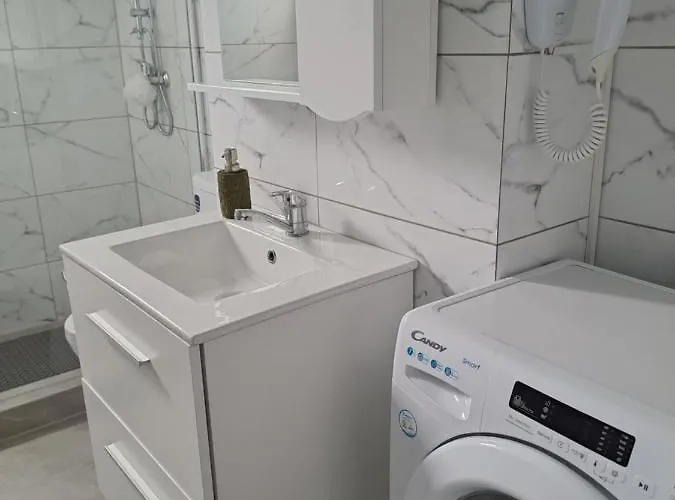 Come&enjoy Κραϊόβα